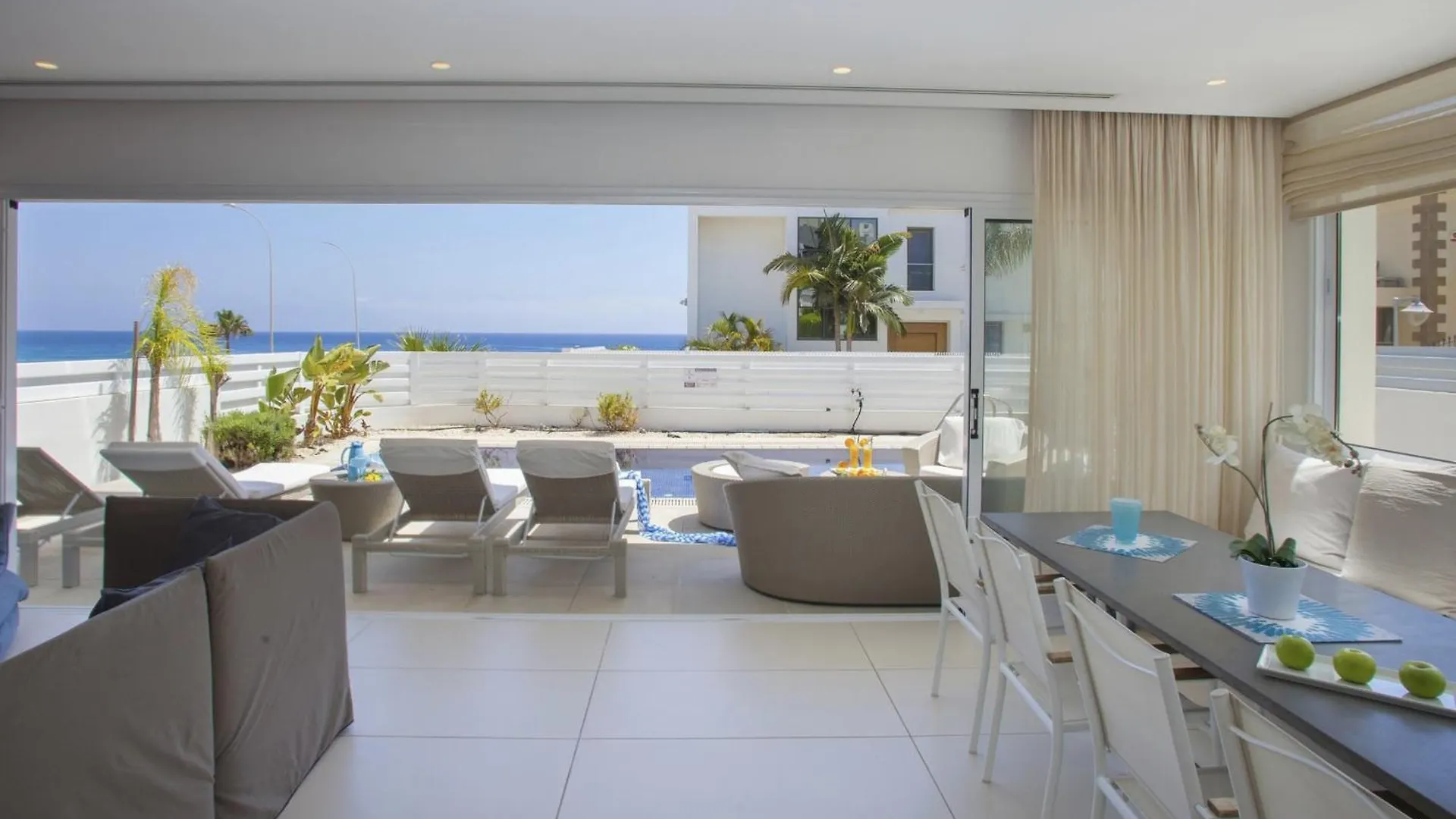 Goodness Villa Offers Magnificent Coastal Views Protaras 0*,