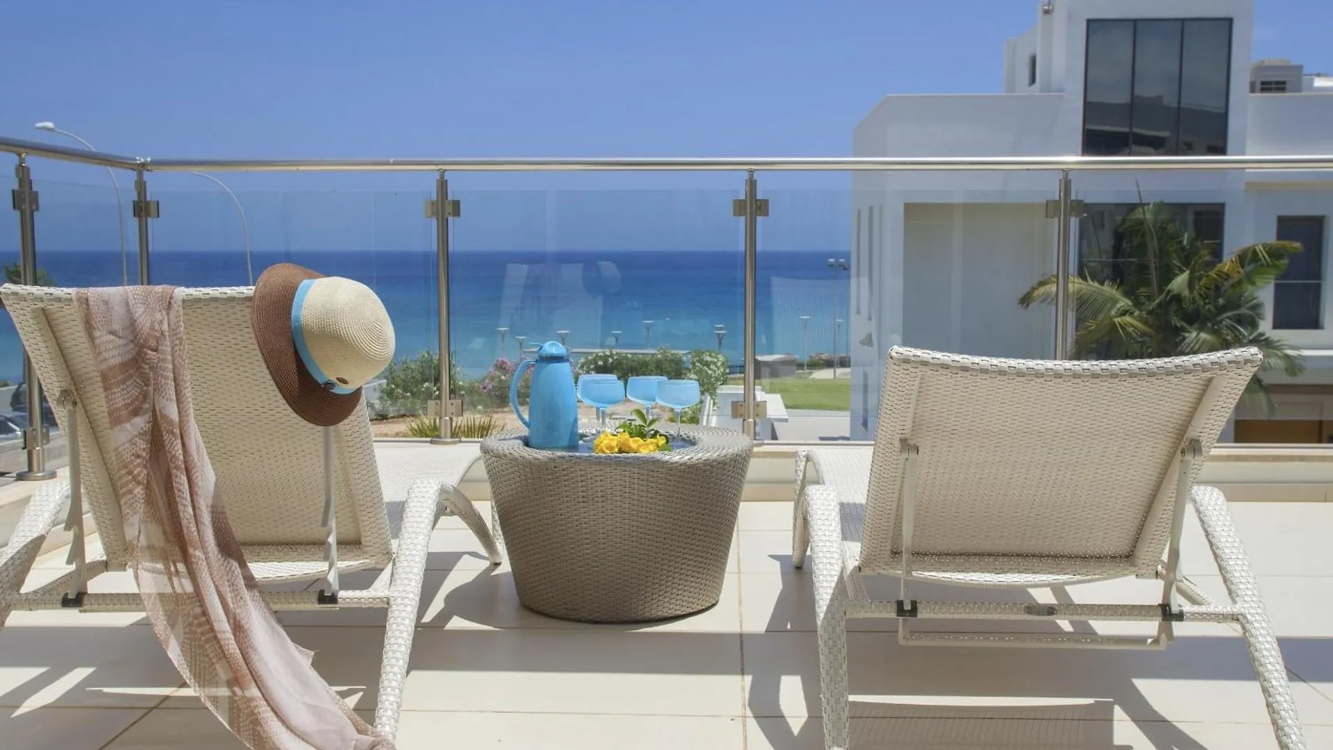 Goodness Villa Offers Magnificent Coastal Views Protaras 0*,